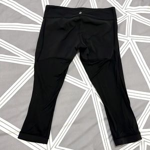 Lululemon cropped capris
